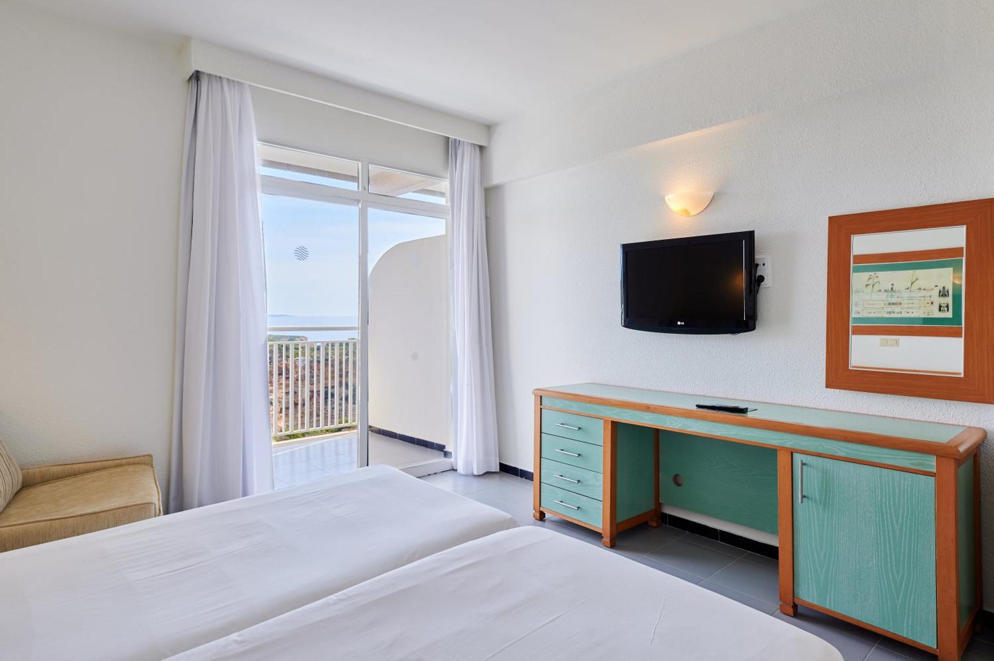 Aluasun Cala Antena Resort Cales de Mallorca